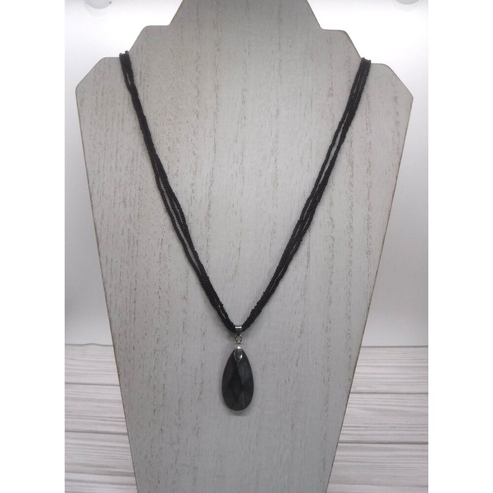 Beaded Necklace Black w/ Pendant